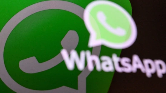 How to send messages to strangers on WhatsApp